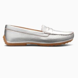 Samuel Hubbard Free Spirit for Her. Silver leather. Size 11. New!